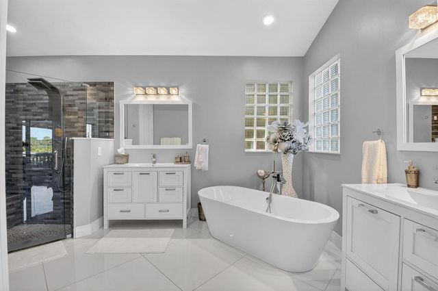 936 Greensward Lane, Delray Beach, FL 33445