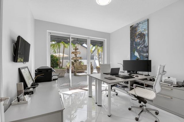 936 Greensward Lane, Delray Beach, FL 33445