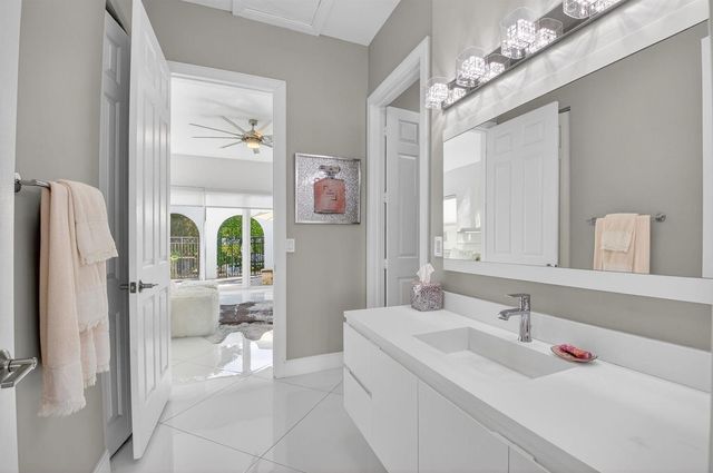 936 Greensward Lane, Delray Beach, FL 33445