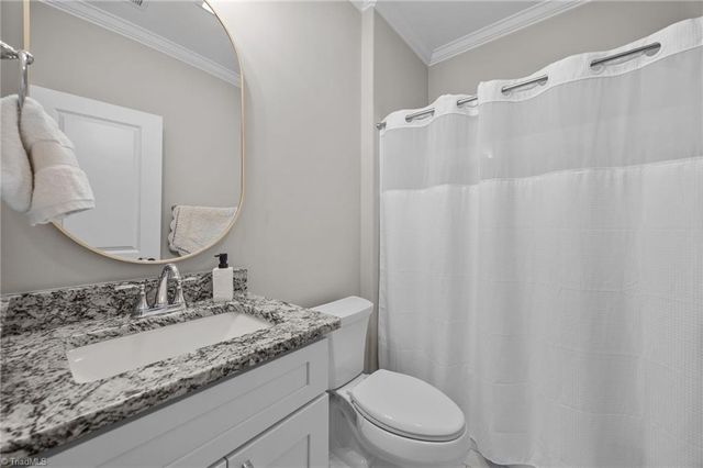 306 Lamplighter Circle, Winston-salem, NC 27104