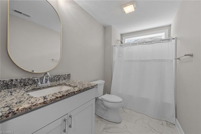 306 Lamplighter Circle, Winston-salem, NC 27104