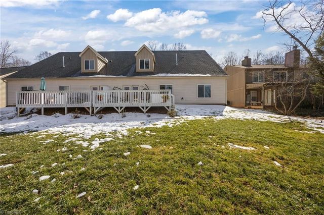 306 Lamplighter Circle, Winston-salem, NC 27104