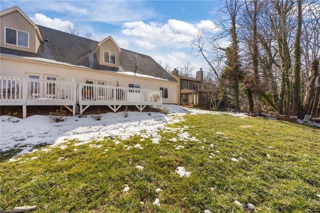 306 Lamplighter Circle, Winston-salem, NC 27104