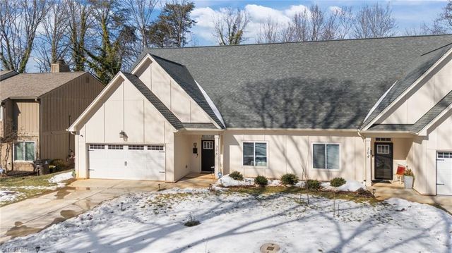 306 Lamplighter Circle, Winston-salem, NC 27104