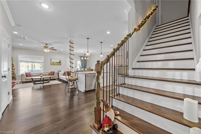 306 Lamplighter Circle, Winston-salem, NC 27104