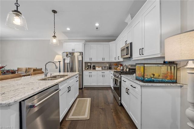 306 Lamplighter Circle, Winston-salem, NC 27104