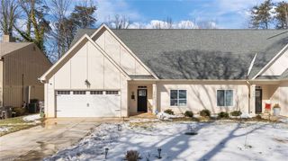 306 Lamplighter Circle, Winston-salem, NC 27104