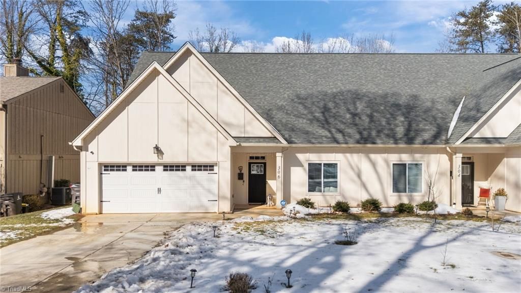 306 Lamplighter Circle, Winston-salem, NC 27104