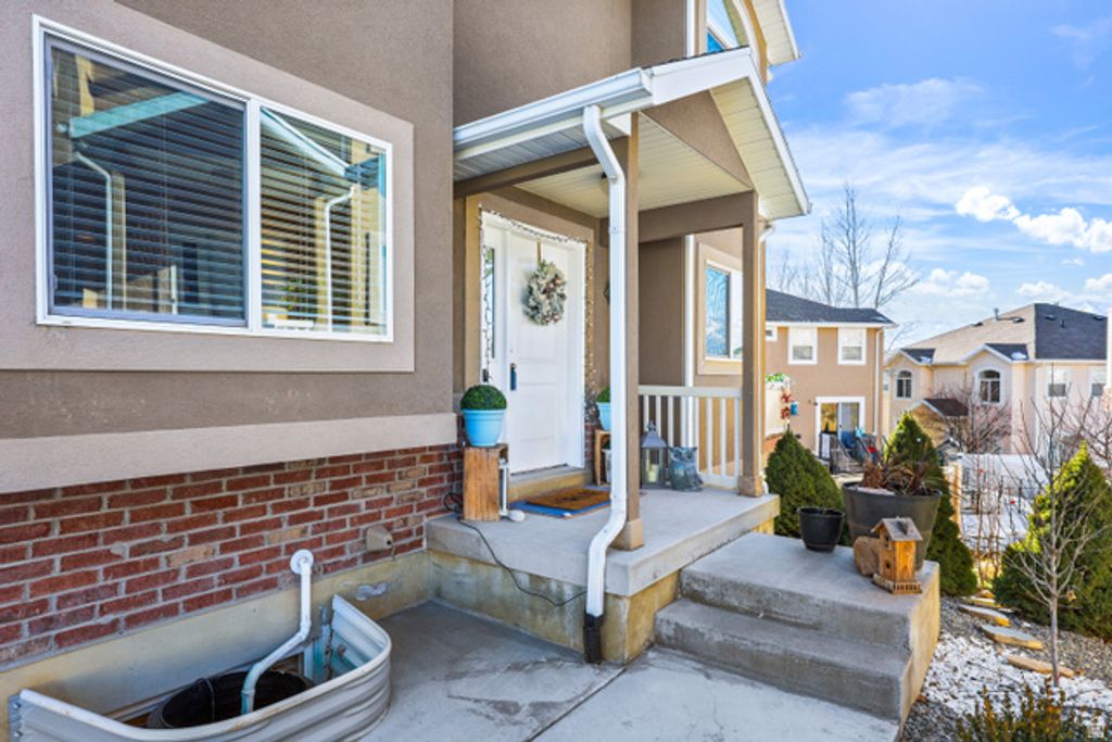 Image 1 of property listing at 842 N SAPPHIRE ST, Morgan, UT 84050