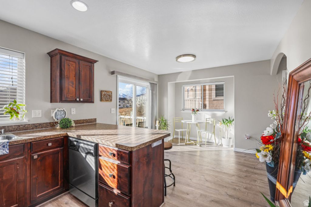 Image 11 of property listing at 842 N SAPPHIRE ST, Morgan, UT 84050