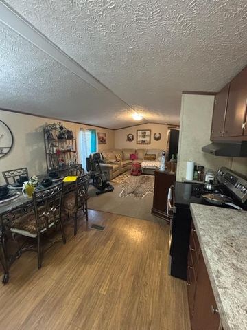 7079 W Hackberry St, Odessa, TX 79766