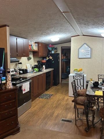 7079 W Hackberry St, Odessa, TX 79766