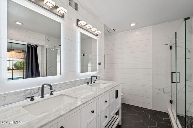 5426 E Sandra Ter Terrace, Scottsdale, AZ 85254