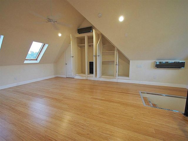 104 Stratford E, Houston, TX 77006