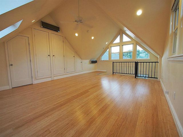 104 Stratford E, Houston, TX 77006