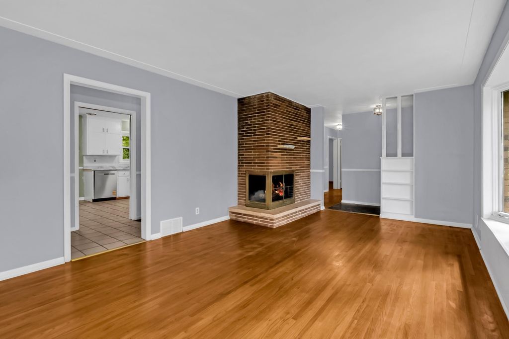 3926 Idaho Avenue N, Crystal, MN 55427 — photo 5