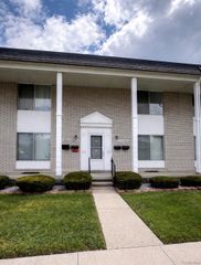 28130 Universal Drive, Warren, MI 48092