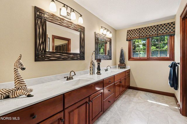 4639 Cinnamon Lane, Sylvania, OH 43560