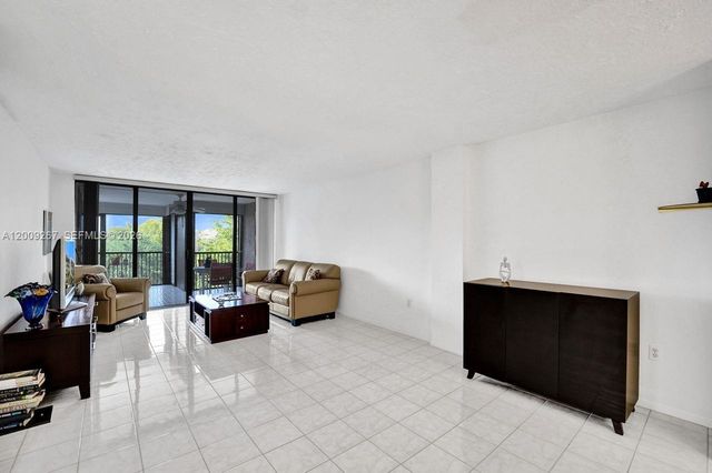 2806 N 46th Ave D637, Hollywood, FL 33021