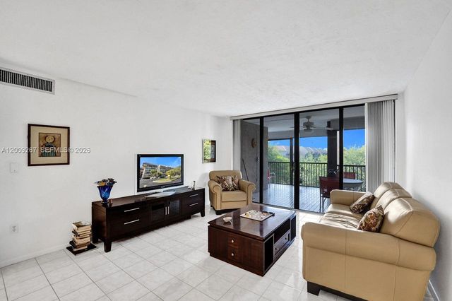 2806 N 46th Ave D637, Hollywood, FL 33021