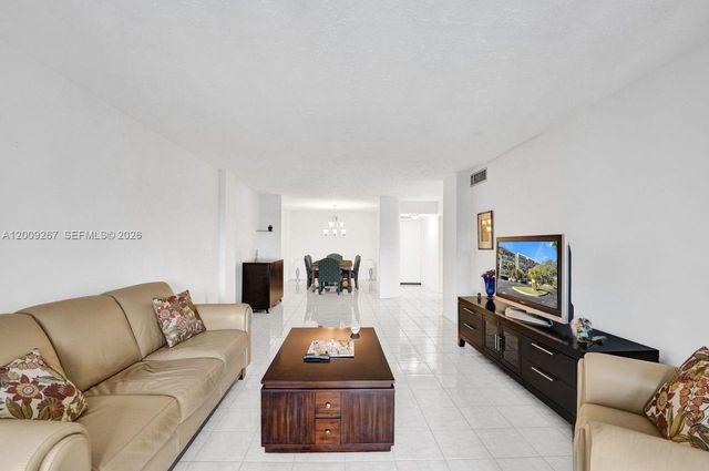 2806 N 46th Ave D637, Hollywood, FL 33021
