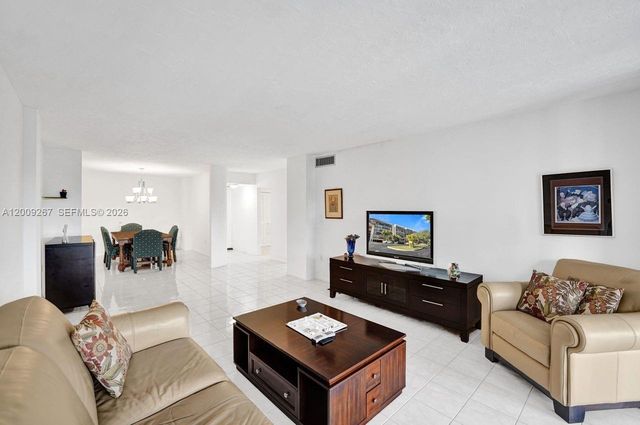 2806 N 46th Ave D637, Hollywood, FL 33021