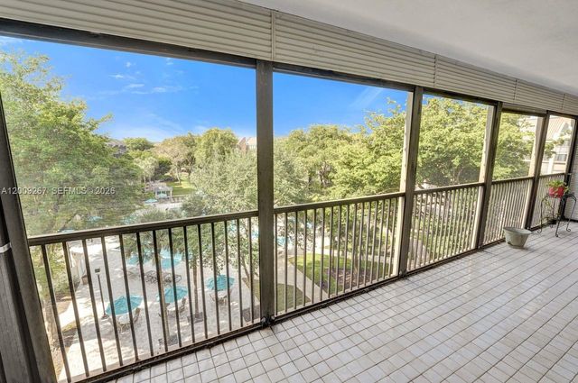 2806 N 46th Ave D637, Hollywood, FL 33021