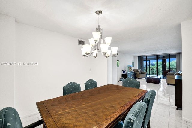 2806 N 46th Ave D637, Hollywood, FL 33021