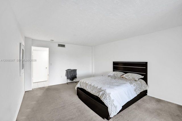 2806 N 46th Ave D637, Hollywood, FL 33021