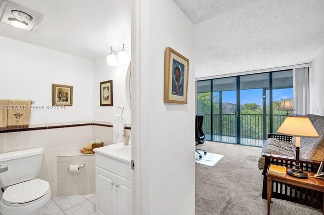 2806 N 46th Ave D637, Hollywood, FL 33021