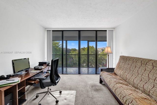 2806 N 46th Ave D637, Hollywood, FL 33021