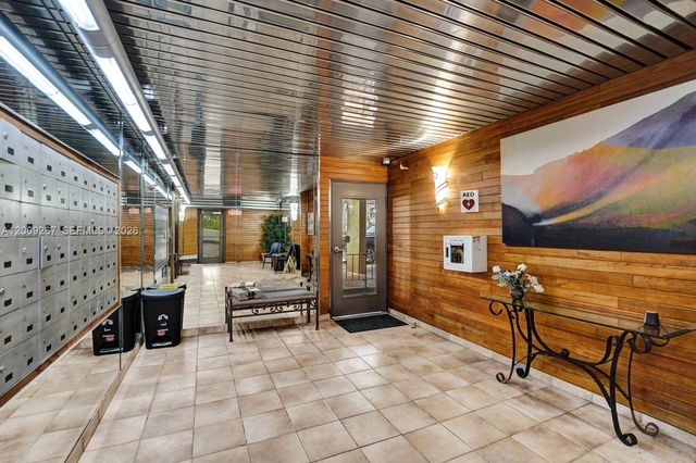 2806 N 46th Ave D637, Hollywood, FL 33021