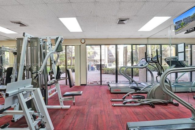 2806 N 46th Ave D637, Hollywood, FL 33021