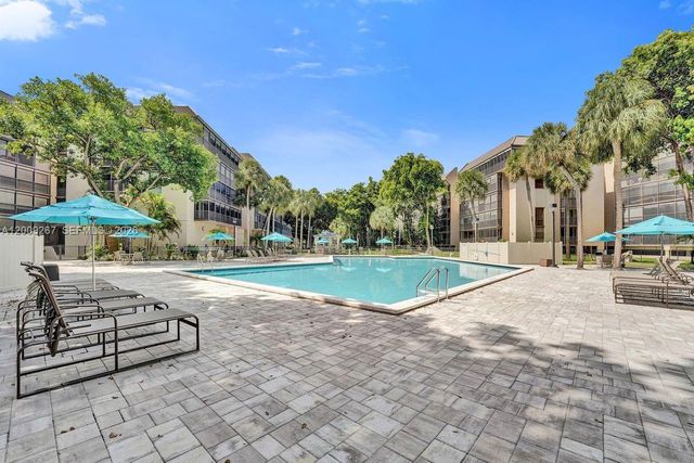 2806 N 46th Ave D637, Hollywood, FL 33021
