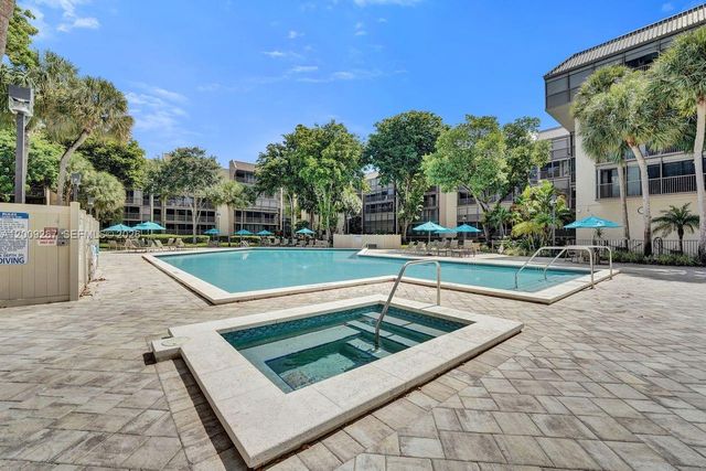 2806 N 46th Ave D637, Hollywood, FL 33021