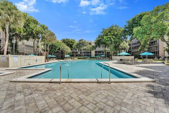2806 N 46th Ave D637, Hollywood, FL 33021