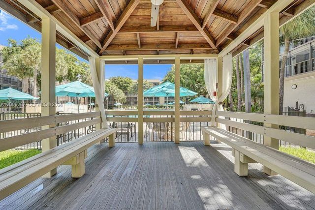 2806 N 46th Ave D637, Hollywood, FL 33021