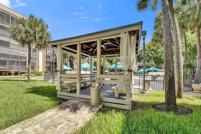 2806 N 46th Ave D637, Hollywood, FL 33021