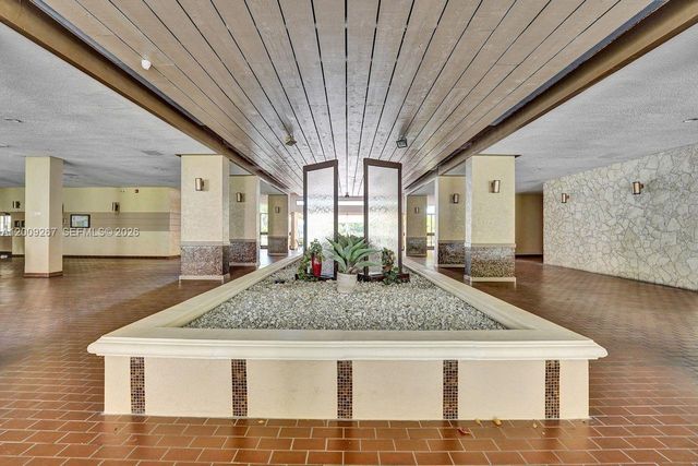 2806 N 46th Ave D637, Hollywood, FL 33021