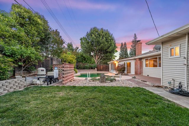 4341 Jan Dr, Carmichael, CA 95608