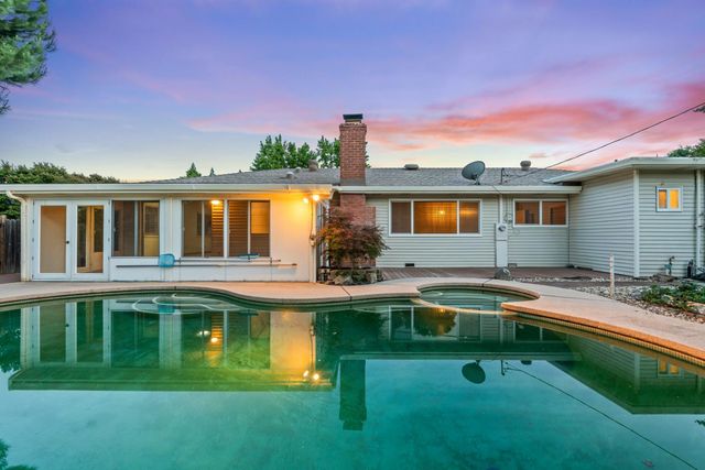 4341 Jan Dr, Carmichael, CA 95608