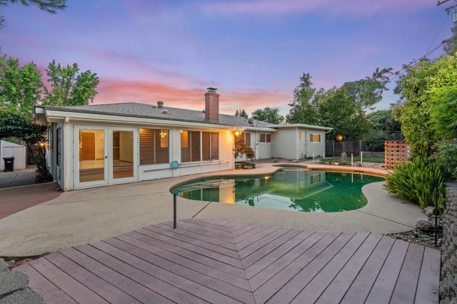 4341 Jan Dr, Carmichael, CA 95608