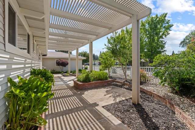 4341 Jan Dr, Carmichael, CA 95608
