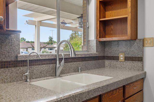 4341 Jan Dr, Carmichael, CA 95608