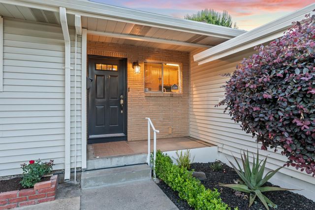 4341 Jan Dr, Carmichael, CA 95608