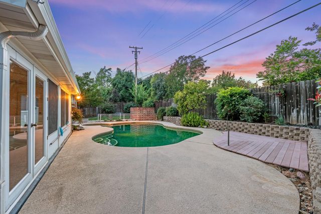 4341 Jan Dr, Carmichael, CA 95608