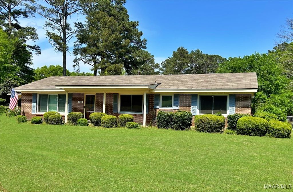 106 Tew Court, Prattville, AL 36066