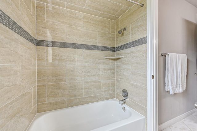 5315 Kingsmill Road, Friendswood, TX 77546