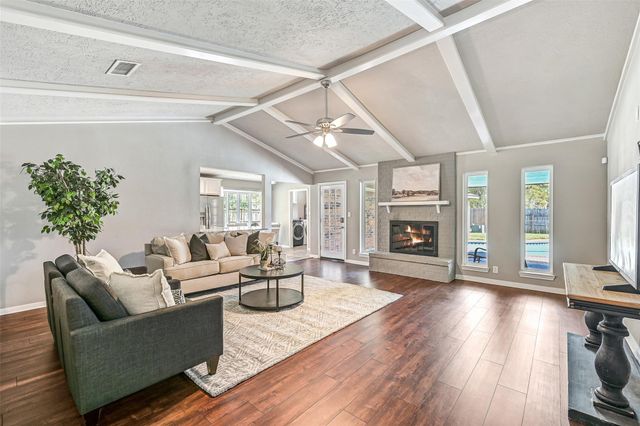 5315 Kingsmill Road, Friendswood, TX 77546