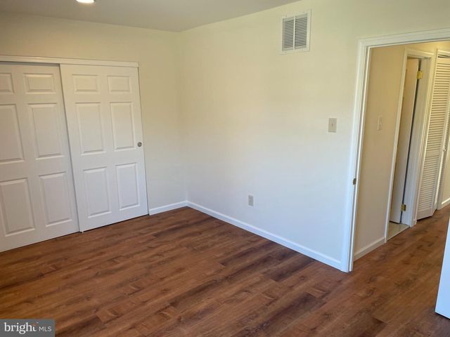 17 LOG POND DR, Horsham, PA 19044